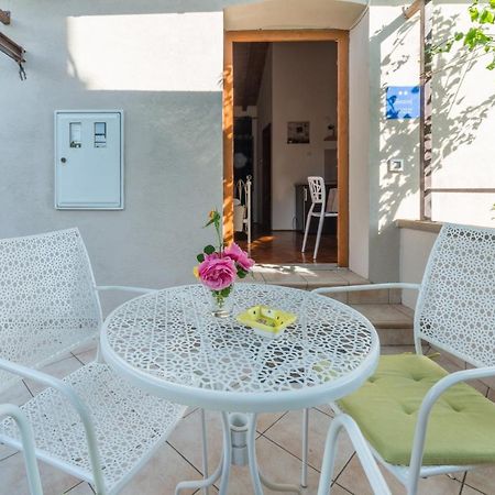 Apartmani Bugenvilija Brbinj ภายนอก รูปภาพ